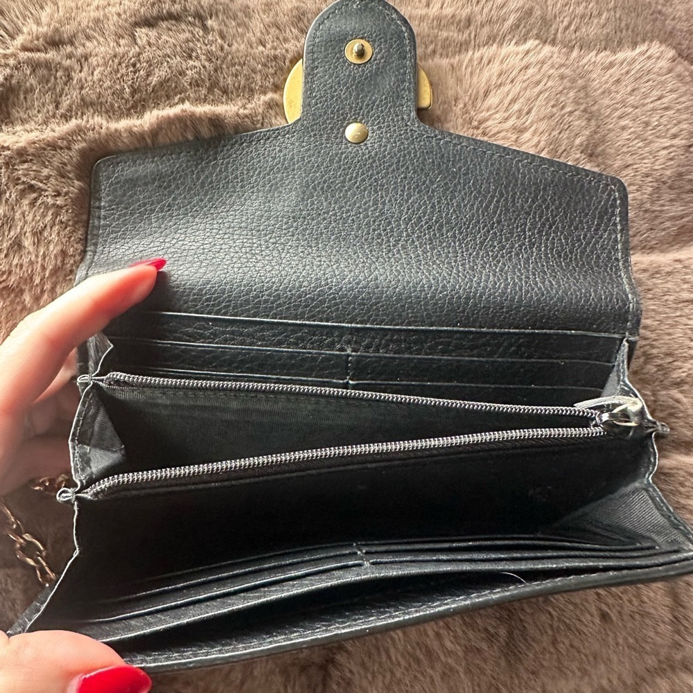 Gucci Marmont Continental Flap Black Pebbled Leather Wallet - Picture 6 of 11